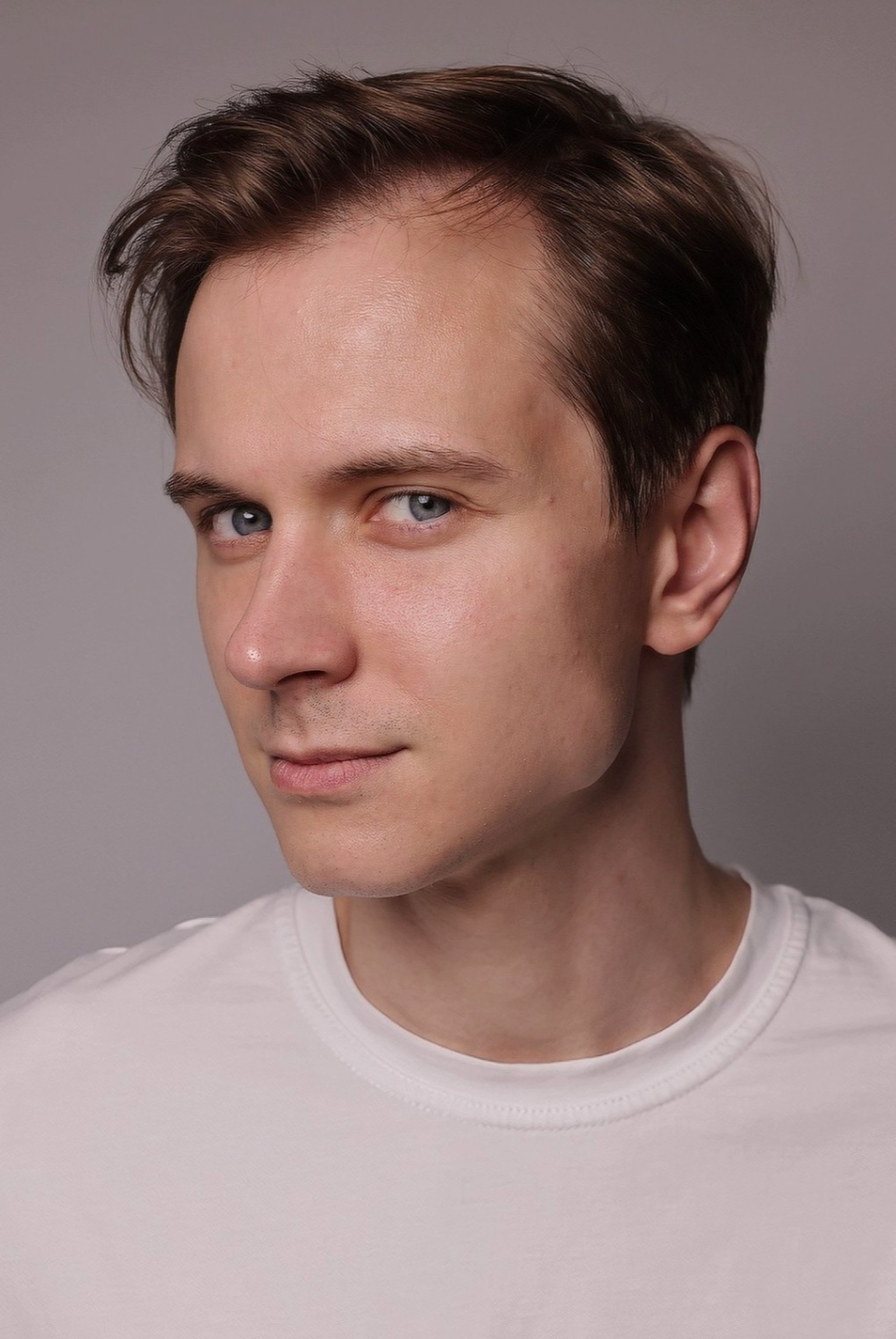 АНДРЕЙ ПОПОВ