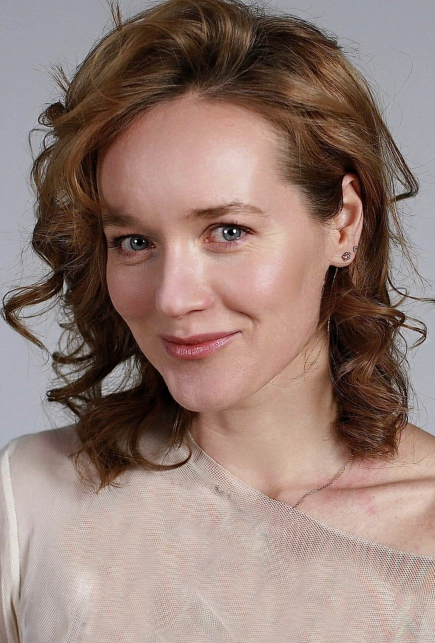 ВИОЛЕТТА ДАВЫДОВСКАЯ